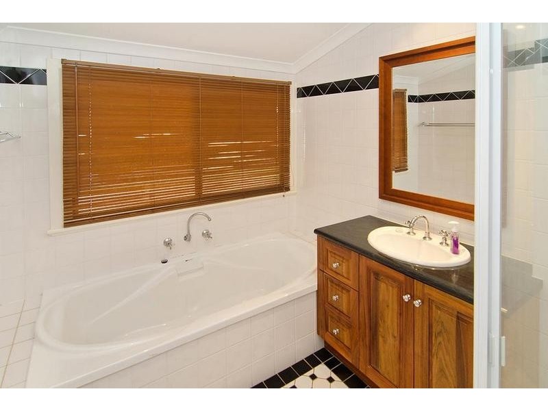 30 Fairbairn Road, Busselton WA 6280