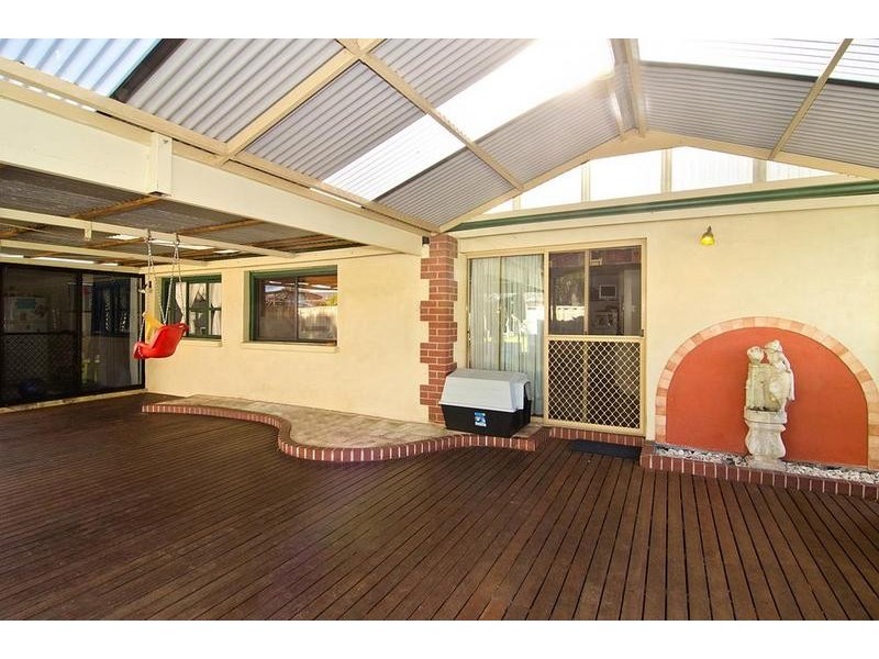 30 Fairbairn Road, Busselton WA 6280