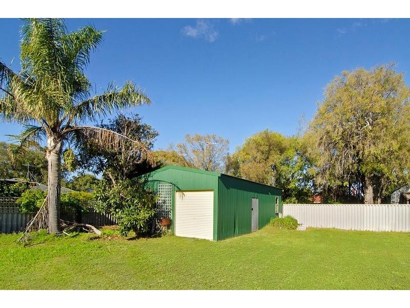 30 Fairbairn Road, Busselton WA 6280