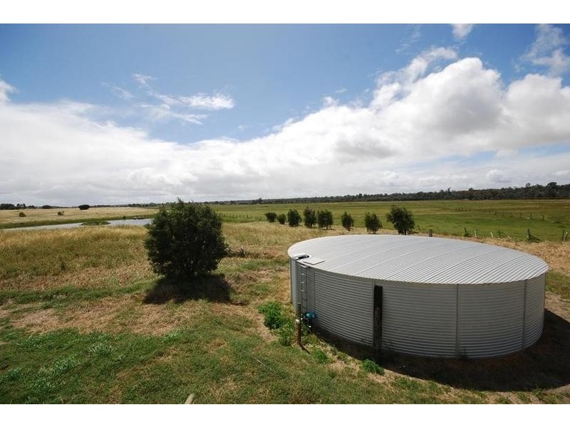 814 Layman Road, Wonnerup WA 6280