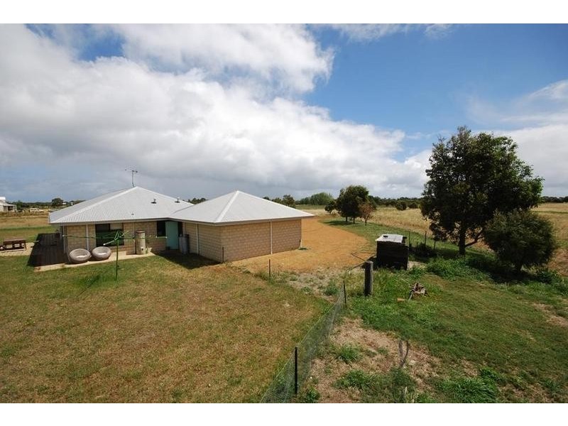 814 Layman Road, Wonnerup WA 6280