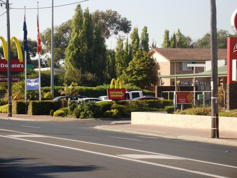 16 Albert Street, Busselton WA 6280