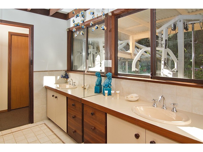 11 Hammond Road, Yallingup WA 6282