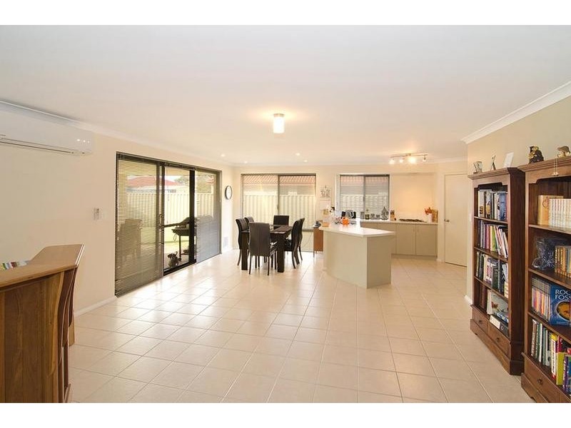 12 Owl Close, Broadwater WA 6280