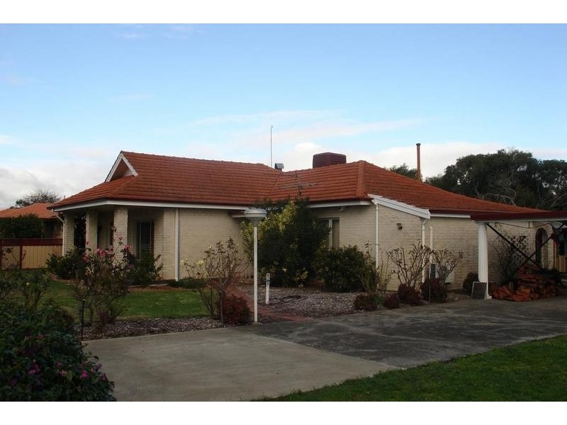 24 Roe Road, Capel WA 6271