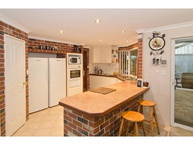 12 Ashcove Place, Broadwater WA 6280