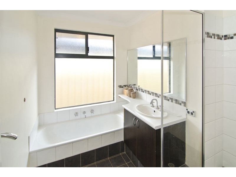 86 Lancaster Drive, West Busselton WA 6280