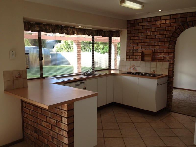 4 Simon Close, Broadwater WA 6280