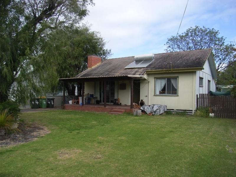 4 Peake Street, West Busselton WA 6280