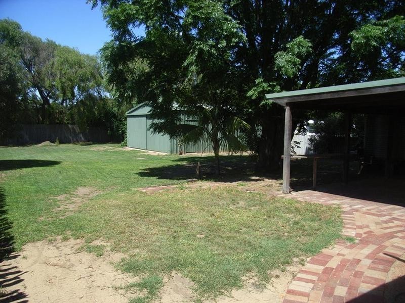 4 Peake Street, West Busselton WA 6280
