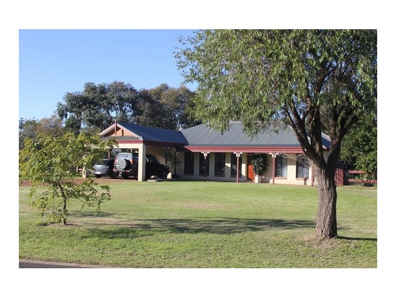 15 Whitemoss Drive, Vasse WA 6280