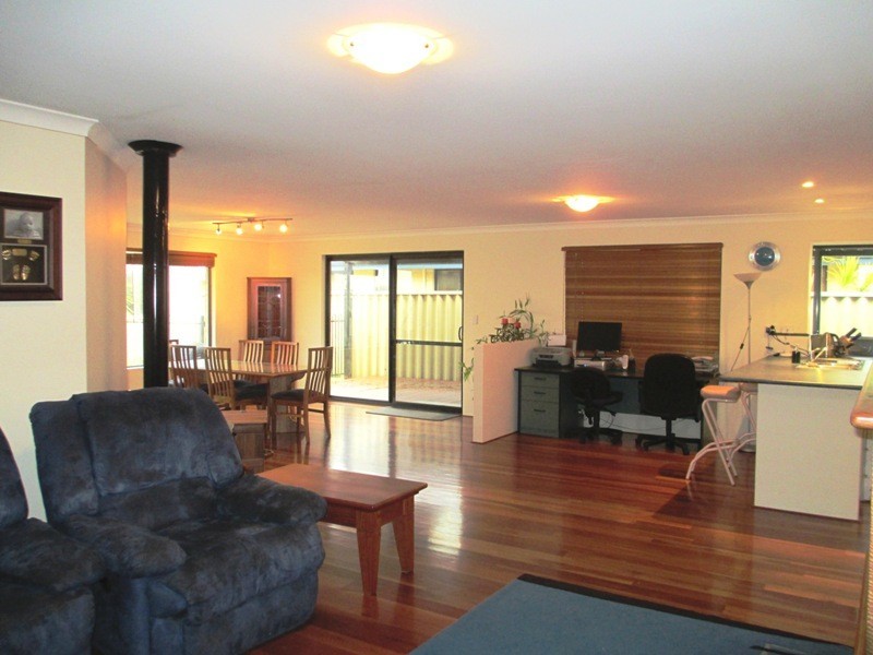 12 Echidna Green, Broadwater WA 6280