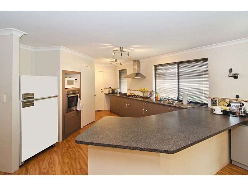 4 Cypress Brace, Dunsborough WA 6281