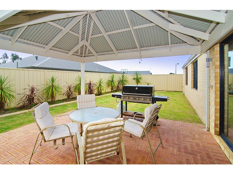 4 Cypress Brace, Dunsborough WA 6281