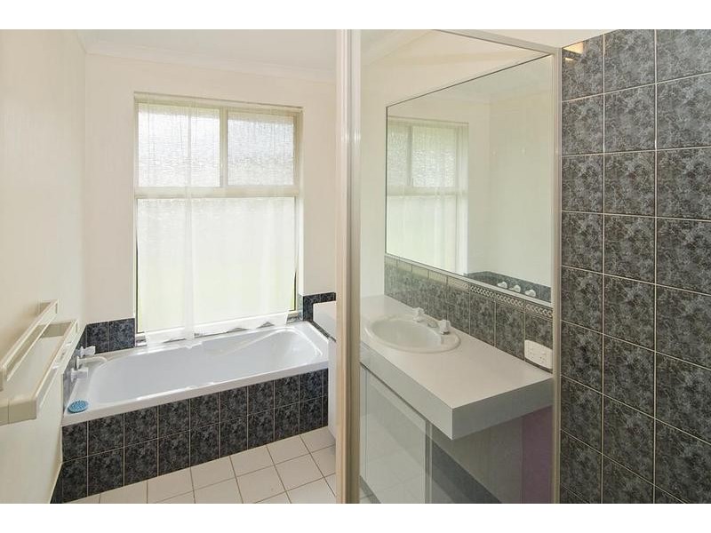 4 Karrinyup Retreat, West Busselton WA 6280