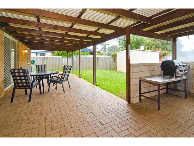 4 Karrinyup Retreat, West Busselton WA 6280