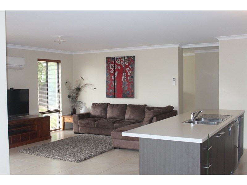 22 Lyrebird Road, Busselton WA 6280