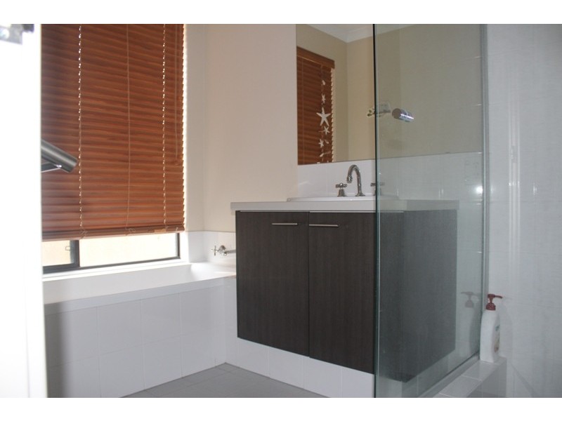 22 Lyrebird Road, Busselton WA 6280