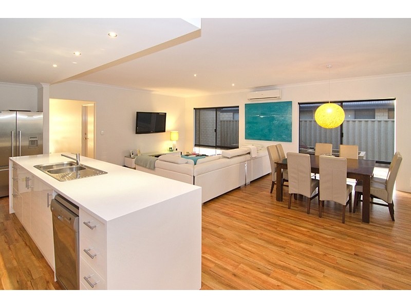 18 Clematis Way, Busselton WA 6280