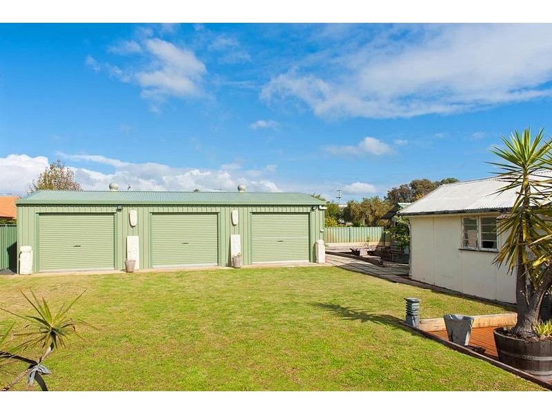 24 Harris Road, Busselton WA 6280