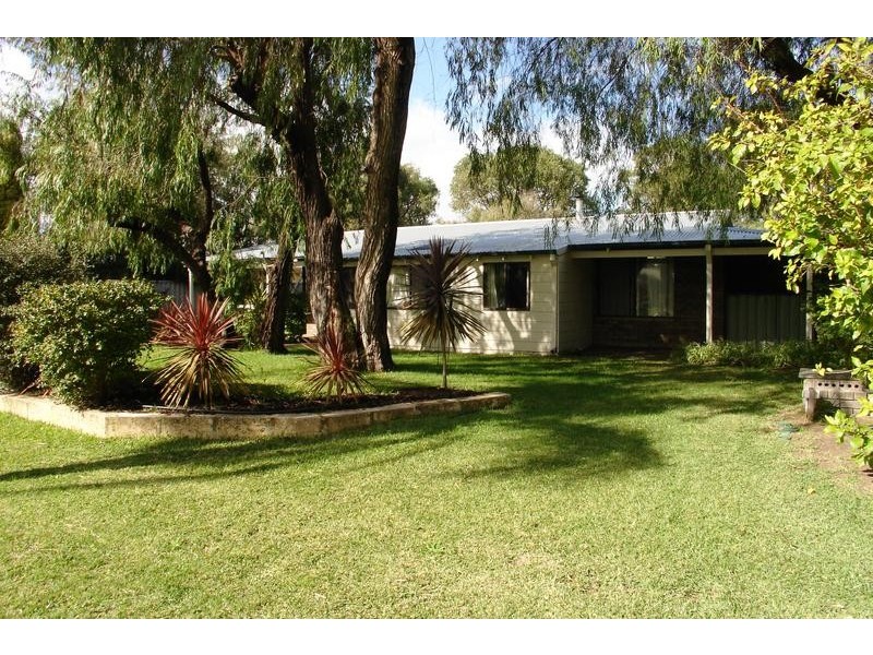 28 Averil Street, Abbey WA 6280