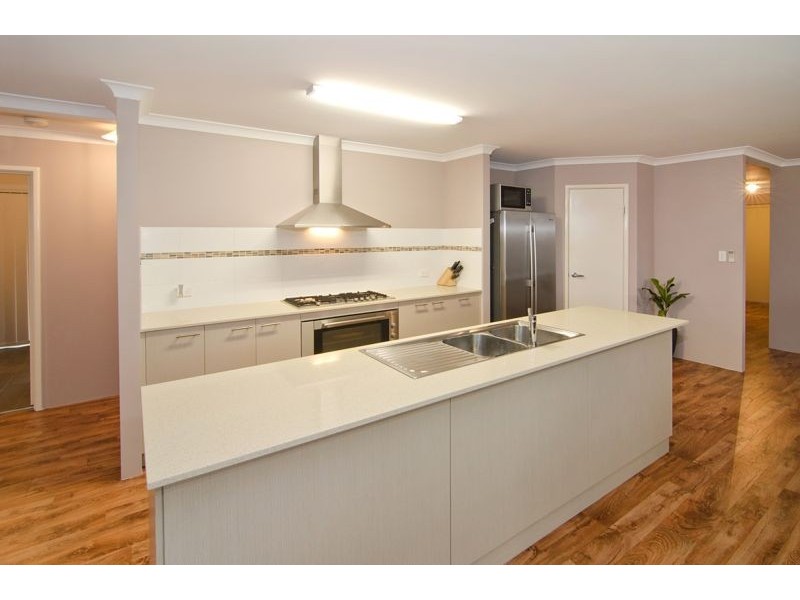 26 Currawong Drive, Broadwater WA 6280