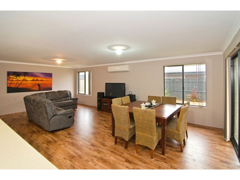 26 Currawong Drive, Broadwater WA 6280