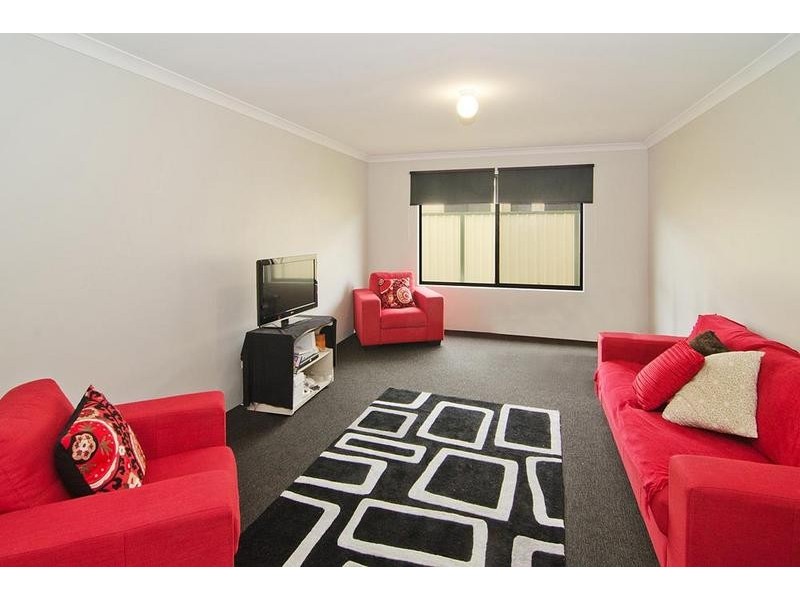 12 Mary Road, Yalyalup WA 6280