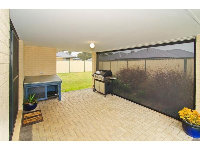 12 Mary Road, Yalyalup WA 6280