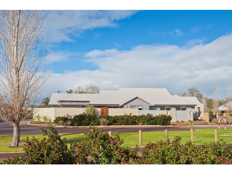 25 Lakeview Boulevard, Vasse WA 6280