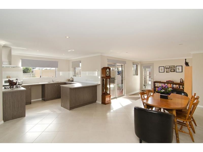 25 Lakeview Boulevard, Vasse WA 6280