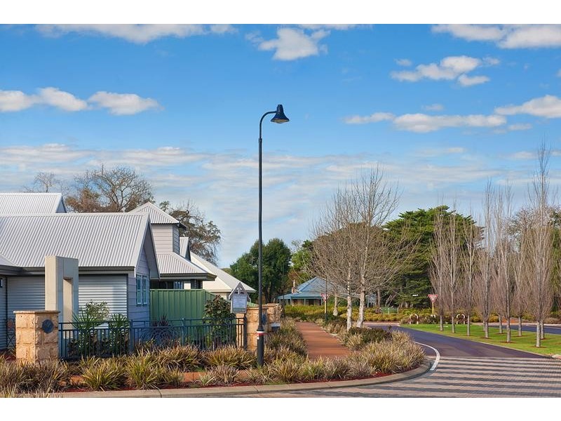 25 Lakeview Boulevard, Vasse WA 6280