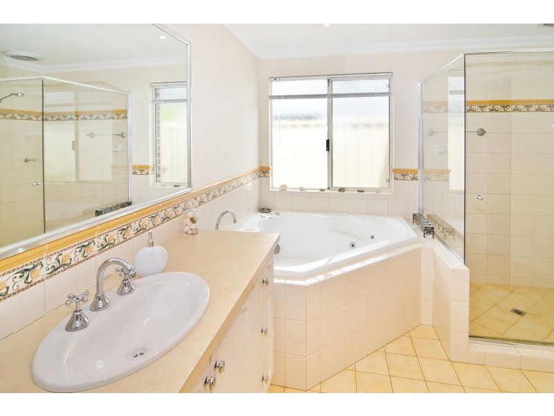 4 Edith Agnes Circle, West Busselton WA 6280