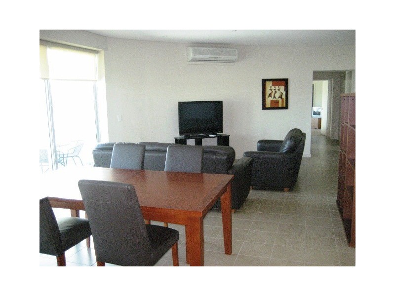 26/11 Casuarina Drive, Bunbury WA 6230