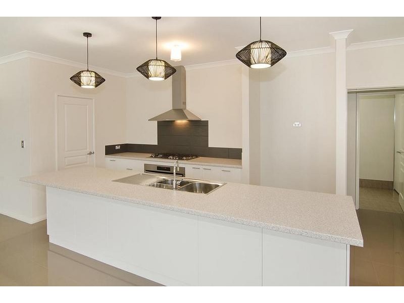 31 Kooljak Road, Broadwater WA 6280