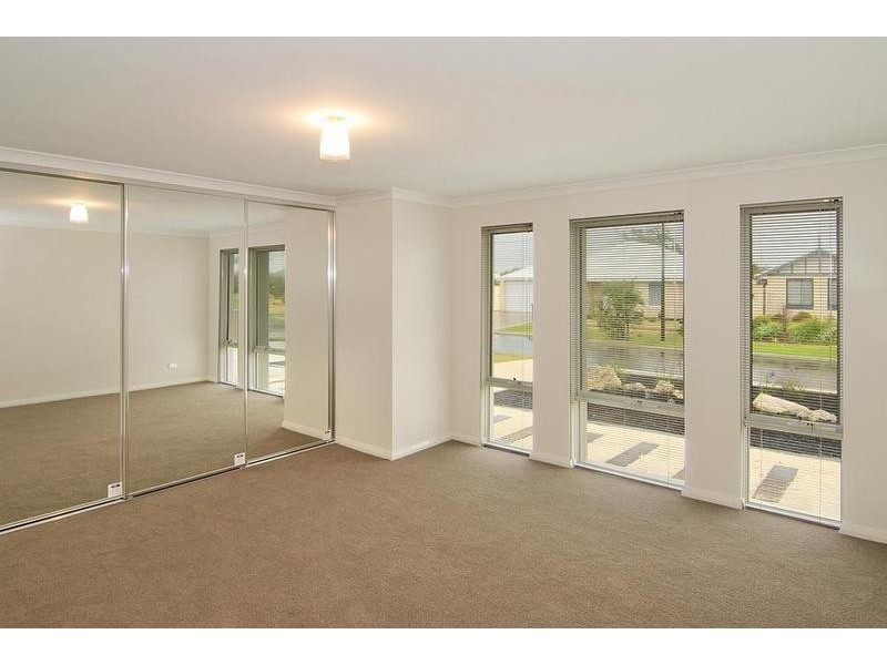 31 Kooljak Road, Broadwater WA 6280