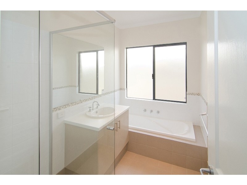 18 Gigondas Street, Yalyalup WA 6280