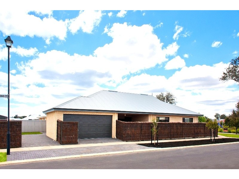 18 Gigondas Street, Yalyalup WA 6280