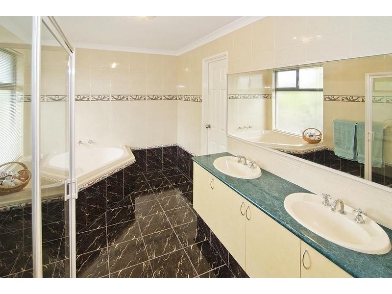 63 Country Road, Bovell WA 6280