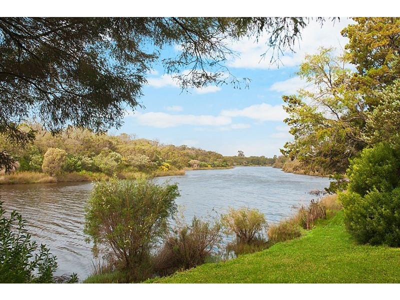 1102 Caves Road, Quindalup WA 6281