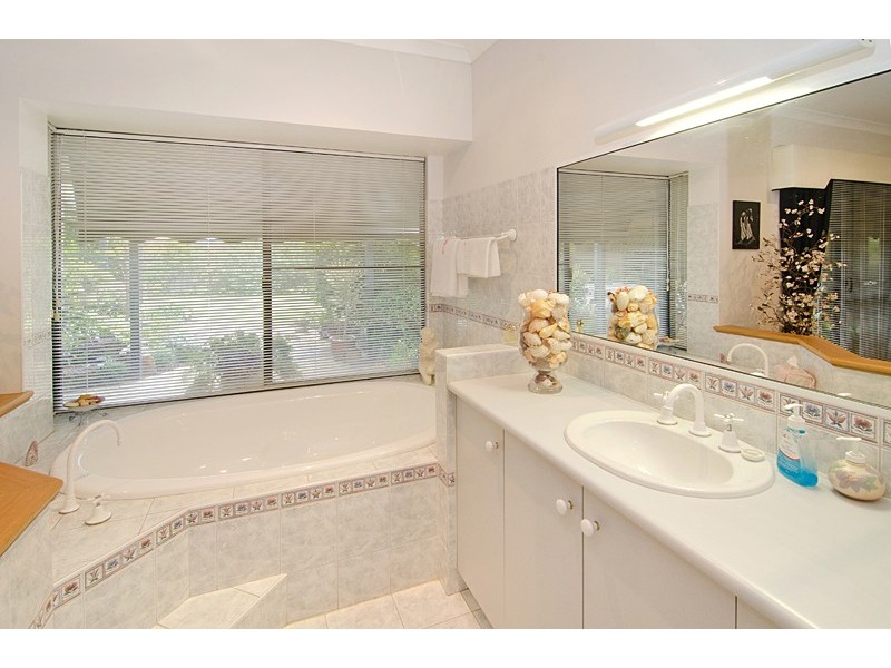 24 Pebble Drive, Geographe WA 6280