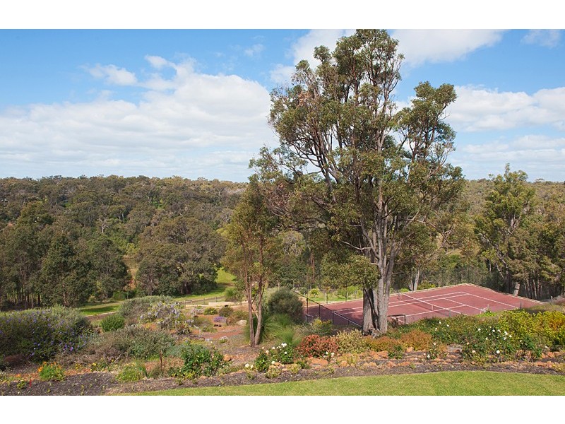 156 Vintners Drive, Quindalup WA 6281