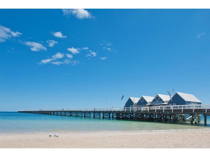 10 Albatross Court, Broadwater WA 6280