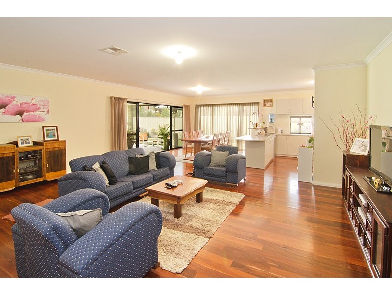 33 Edith Agnes Circle, West Busselton WA 6280