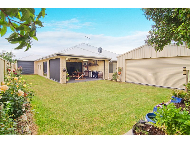 33 Edith Agnes Circle, West Busselton WA 6280