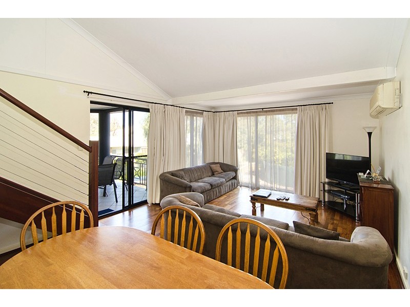 16/12 Little Colin Street, Broadwater WA 6280