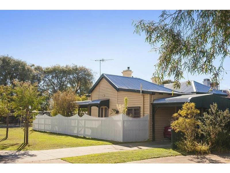 23 Carey Street, Busselton WA 6280