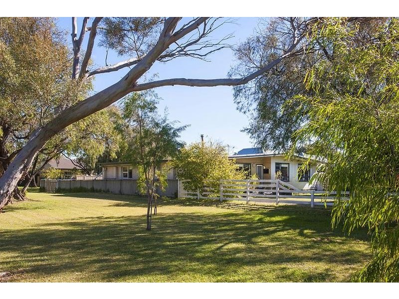 12 Glenleigh Road, West Busselton WA 6280