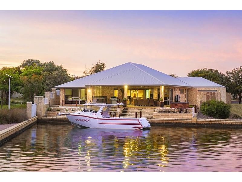 2 Burgee Cove, Geographe WA 6280