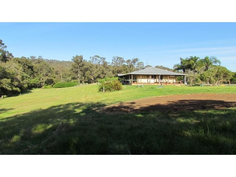 67 Shenton Road, Boyanup WA 6237